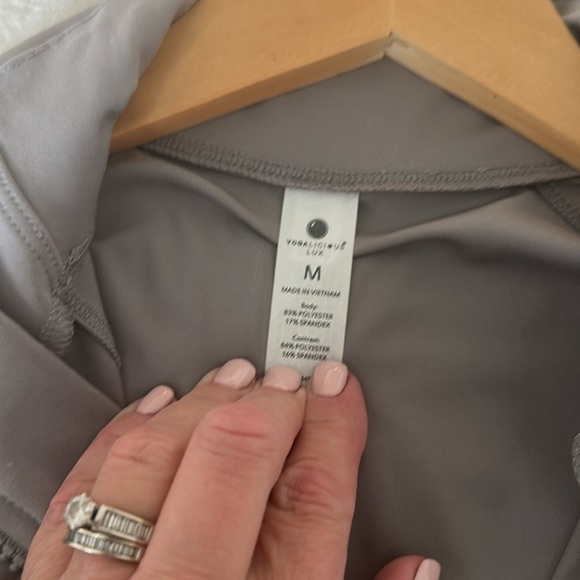 Yogalicious Lux Gray Zip Up - Picture 4 of 7